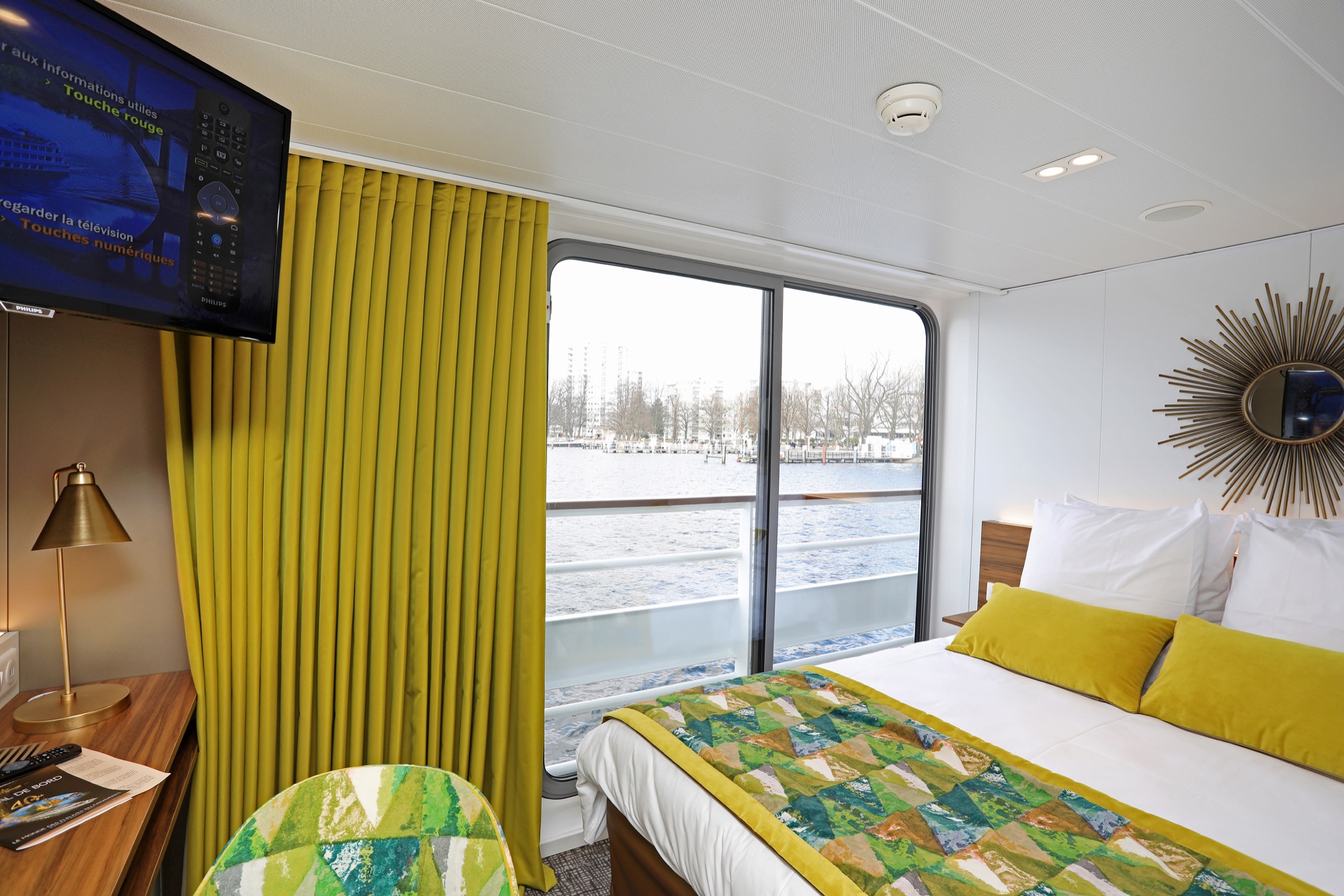 CroisiEurope MS Elbe Princesse II Cabin 3.jpg